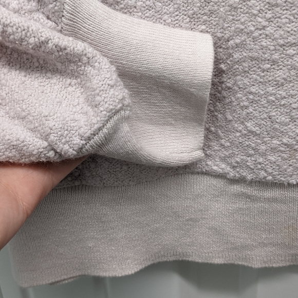 Boucle American Eagle sweater size Large NWOT - Picture 5 of 7